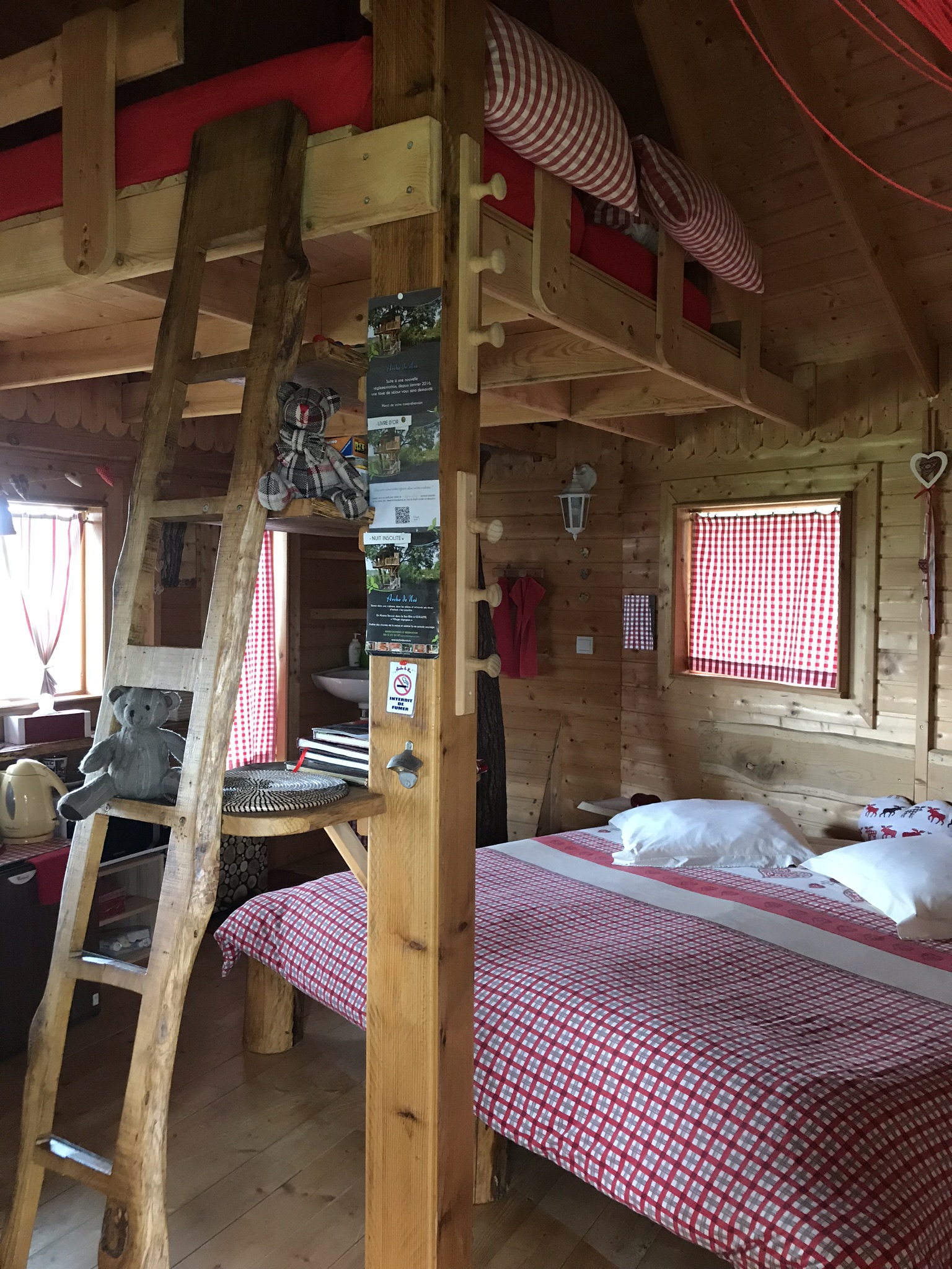 Hébergement insolite en Alsace Bossue L'Arche de Noé - Keskastel
